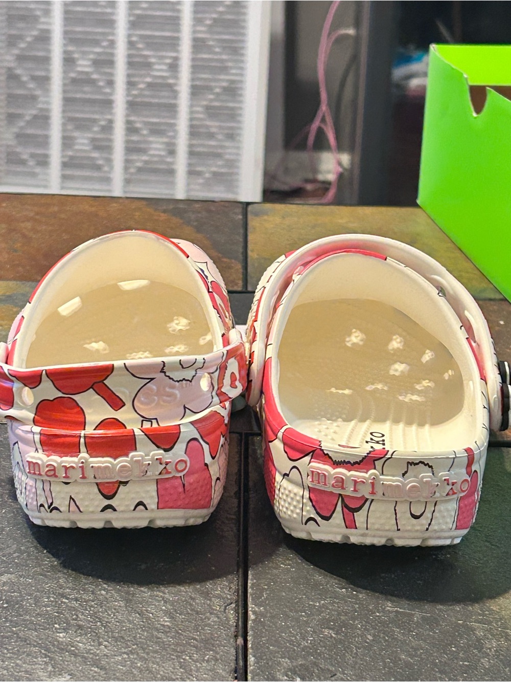NEW CROCS KIDS Kids' Marimekko Classic Clog 211123 Multi Size 2 - Picture 6 of 10
